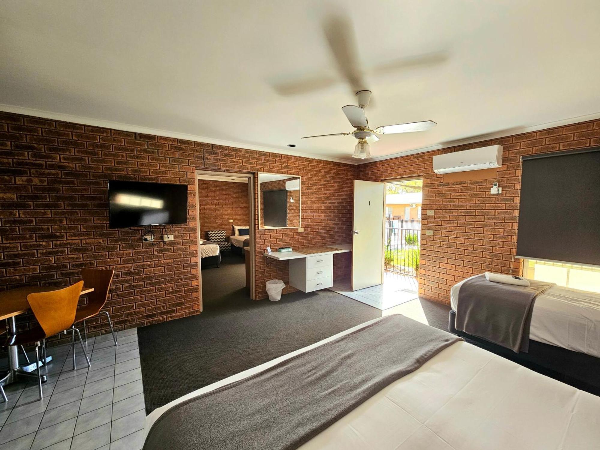 Bridge Motor Inn توكوموال المظهر الخارجي الصورة