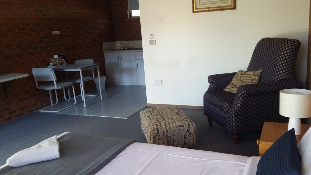 Bridge Motor Inn توكوموال المظهر الخارجي الصورة